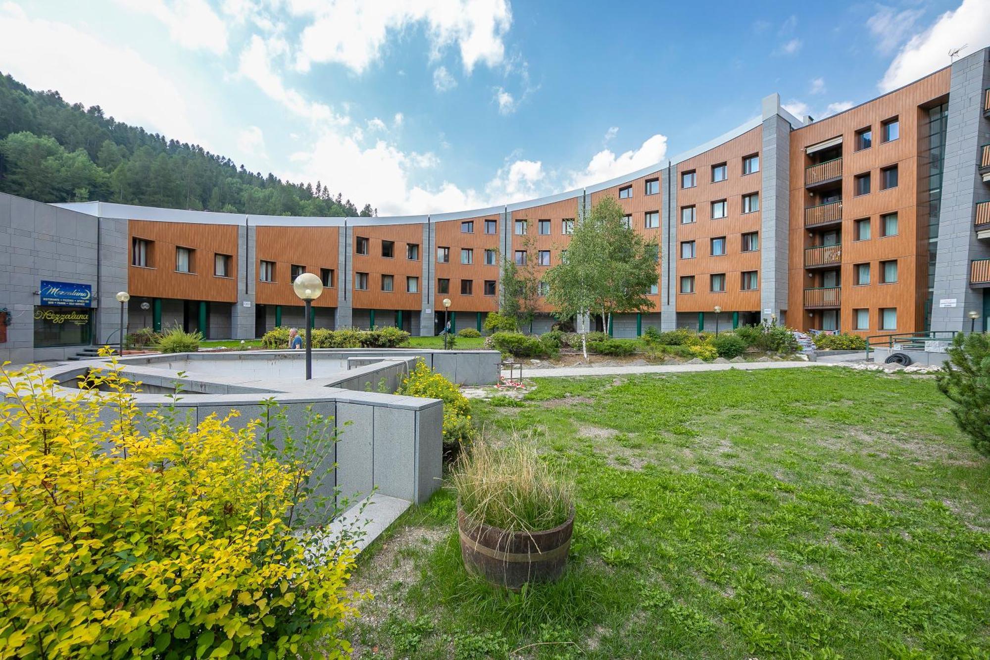 La Marmotta Campo Smith On The Ski Slopes - Happy Rentals Бардонеккія Екстер'єр фото